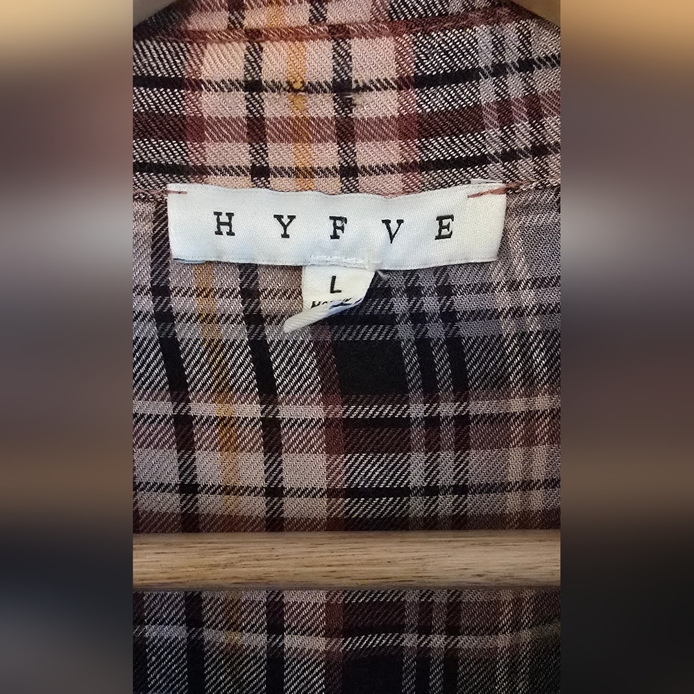 HYFVE Cropped Plaid Shirt - Picture 4 of 5